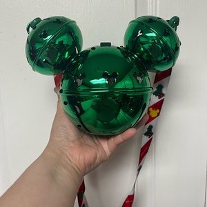 DISNEY PARKS CHRISTMAS JINGLE BELL LIGHT-UP SIPPER CUP